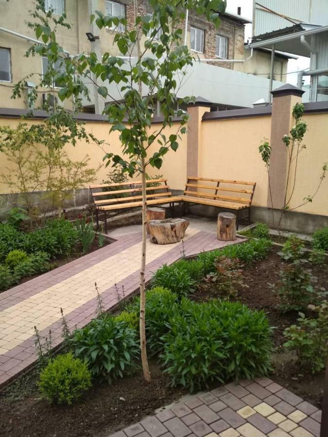 Medi Guest House Osh Exterior photo