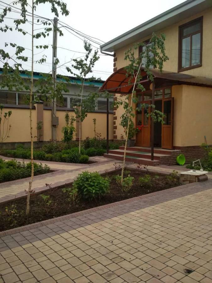 Medi Guest House Osh Exterior photo