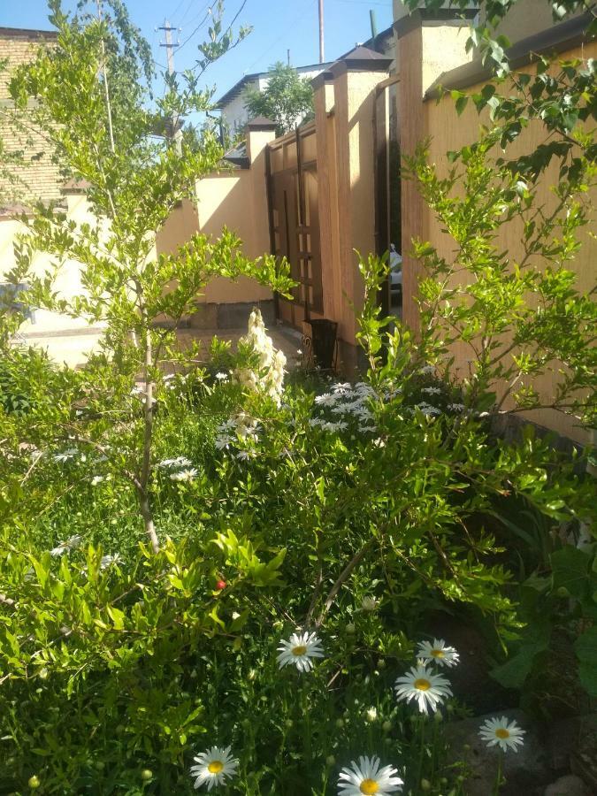 Medi Guest House Osh Exterior photo