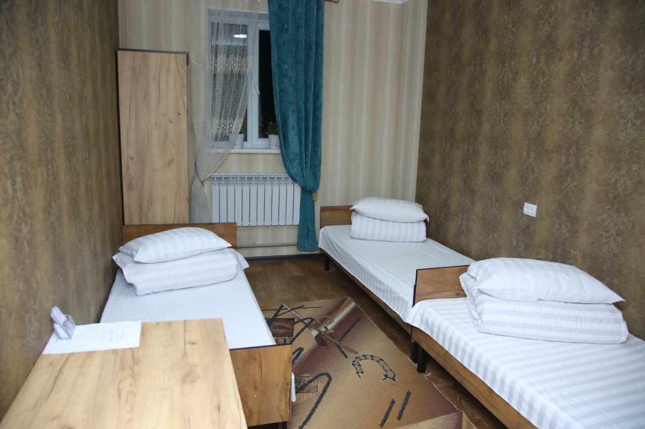 Medi Guest House Osh Exterior photo