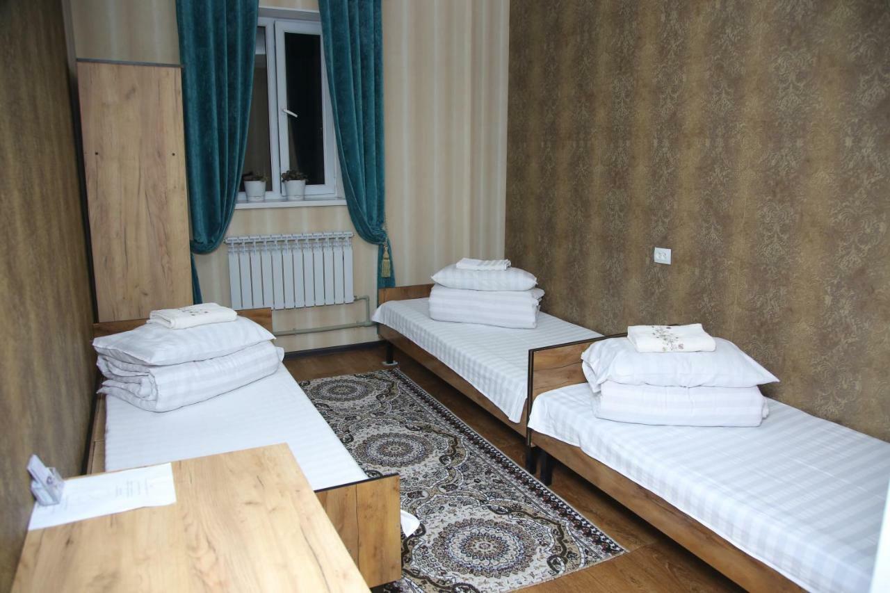 Medi Guest House Osh Exterior photo