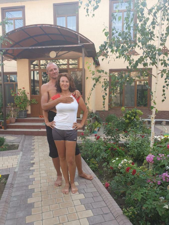Medi Guest House Osh Exterior photo